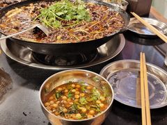 -鸿顺老铁锅美蛙鱼府(解放碑店)