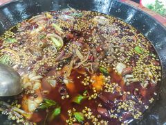 -烧哥美蛙肥肠鱼火锅·十五年社区店