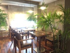 -HIGH FIVE哈福手工汉堡(桂林路店)