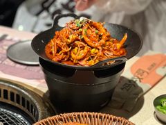 -蚂蚁洞·烤肉大营地(上海静安大悦城店)