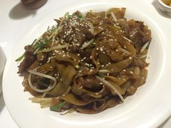 -新大咀港式茶餐厅(宝山万达店)