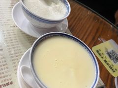 -周大娘牛乳(旧寨古村总店)