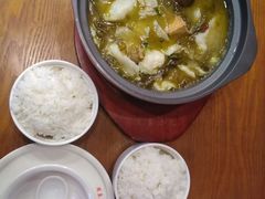 -周鱼小馆石锅酸菜鱼(活力汇店)