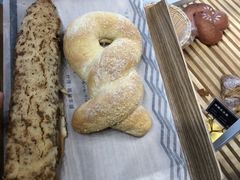 -焙丽拾光(麦凯乐直营店)