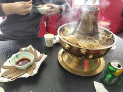 -撒拉人家.酸菜牦牛肉火锅