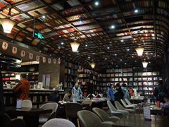 -钟书阁(松江泰晤士小镇店)