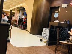 -必胜客(WOW中心城店)