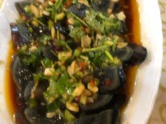 凉拌皮蛋-禄源公·老莞诚饭店