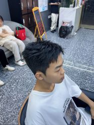 -藤野造型专业烫染接发