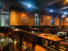 大堂-新疆烧烤王(广灵店)