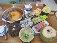 -老何家后安粉·糟粕醋海鲜火锅(三亚湾椰梦长廊店)