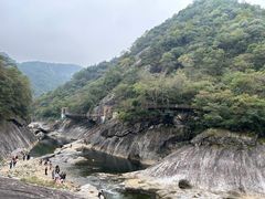 -燕子河大峡谷天坑仙境