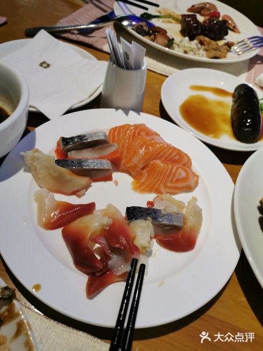 嘉年华大酒店琴湾-自助餐厅图片