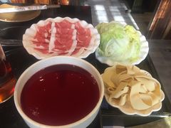 -宽板凳老灶火锅(簋街店)