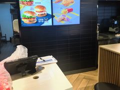 -麦当劳(保利若比邻店)