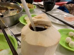 -牛魔王时尚回转餐厅