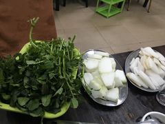 -牛一煲美食(江高店)