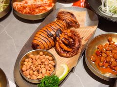 -草家酱蟹炭火烤肉店(珲春南路一店)