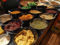 -爆炸头阿姨小四川正宗川味小吃(无任何分店)