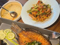 -云海肴·汽锅鸡·云南菜(天山百盛优客店)