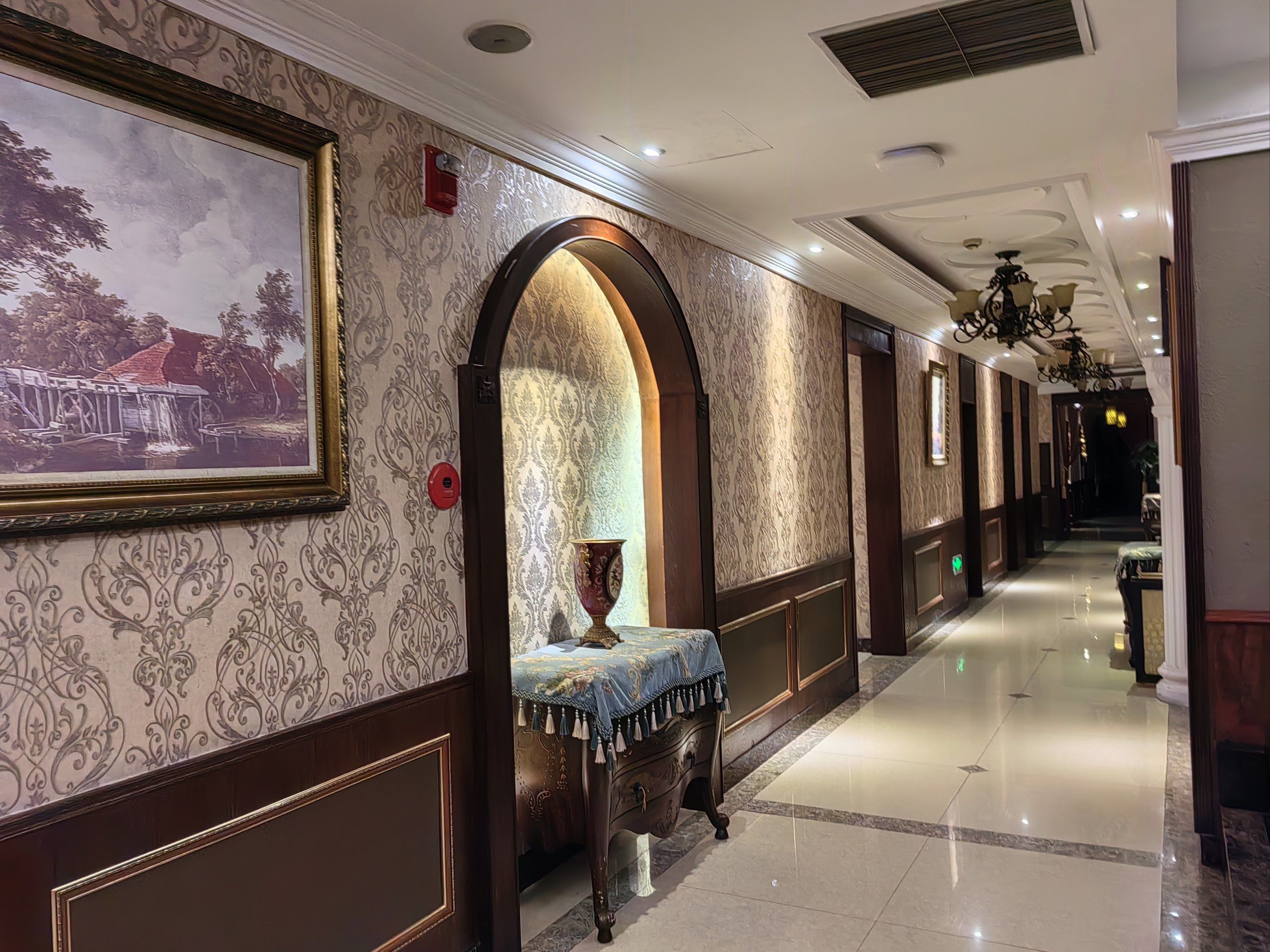 休闲养生spa会馆推荐「皇朝影院式足道