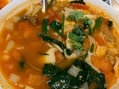 新疆汤面片-巴扎美食·新疆菜·西域歌舞表演餐厅(新疆大厦店)