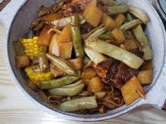 -内蒙焖面大盆骨餐馆(山大路店)