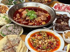 -大众跷脚牛肉馆·非遗传承单位(峨眉山店)