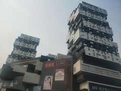 门面-资和信百货商场