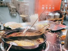 -灌县老妈砂锅串串香(万科红生活广场店)