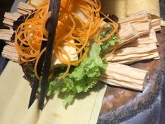 -老牌坊云南鱼豆花火锅(嵩山店)