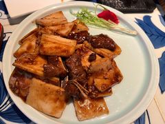 牛仔骨炒年糕-绿茶餐厅(王府井永宁门店)