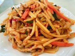 -鑫巴蜀小镇 · 水煮鱼专研店(玉桥店)