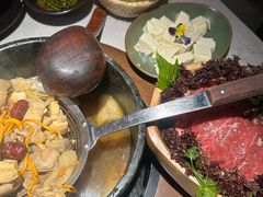 -芸山季·云南山珍菌火锅(人民广场来福士店)