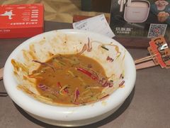 -锅飘飘·东北铁锅炖(雨花客厅店)