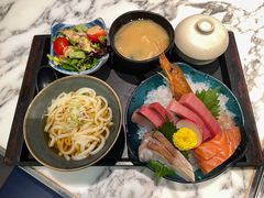 -家贺屋刺身寿司专门店