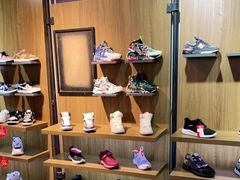 -云柏鞋业(十里堡店)