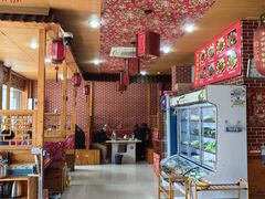 -三江鱼东北特色铁锅炖(骆驼店)
