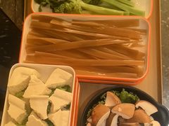 -晓宇重庆火锅(西安荟聚店)