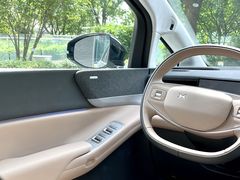 -小鹏汽车体验中心(苏州龙湖狮山天街店)