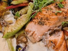 三文鱼排-UPPER KITCHEN(延安路店)