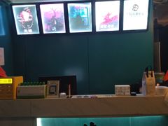 -荒岛实景沉浸密室(江汉路1店)