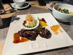 -穹六人间 people 6(岳阳路店)