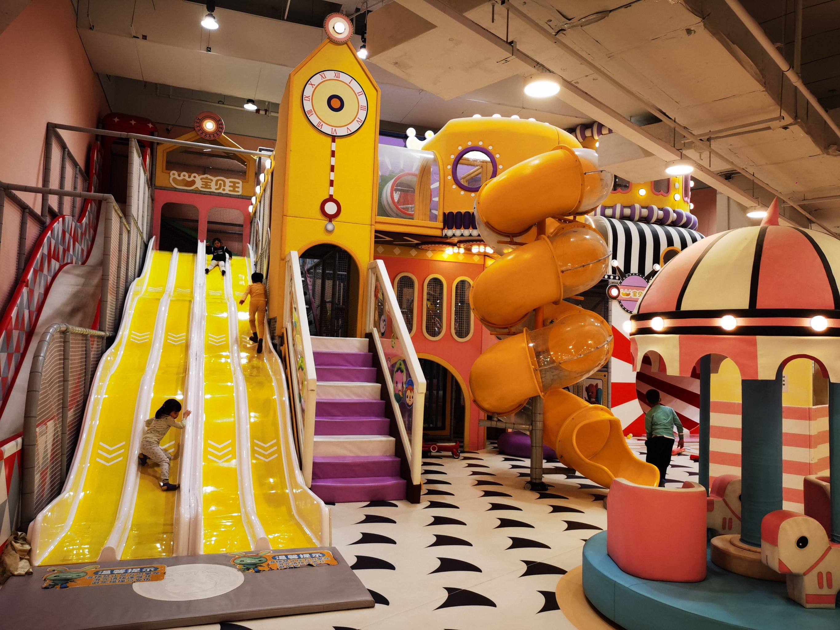 大寺镇的淘气堡