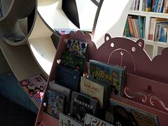 -钟书阁(松江泰晤士小镇店)