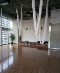 -亦美瑜伽·普拉提