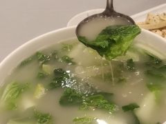 小白菜绿豆排骨汤-醉云喃