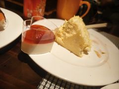 -广州万富希尔顿酒店·感趣自助餐厅·金秋蟹宴生蚝海鲜刺身