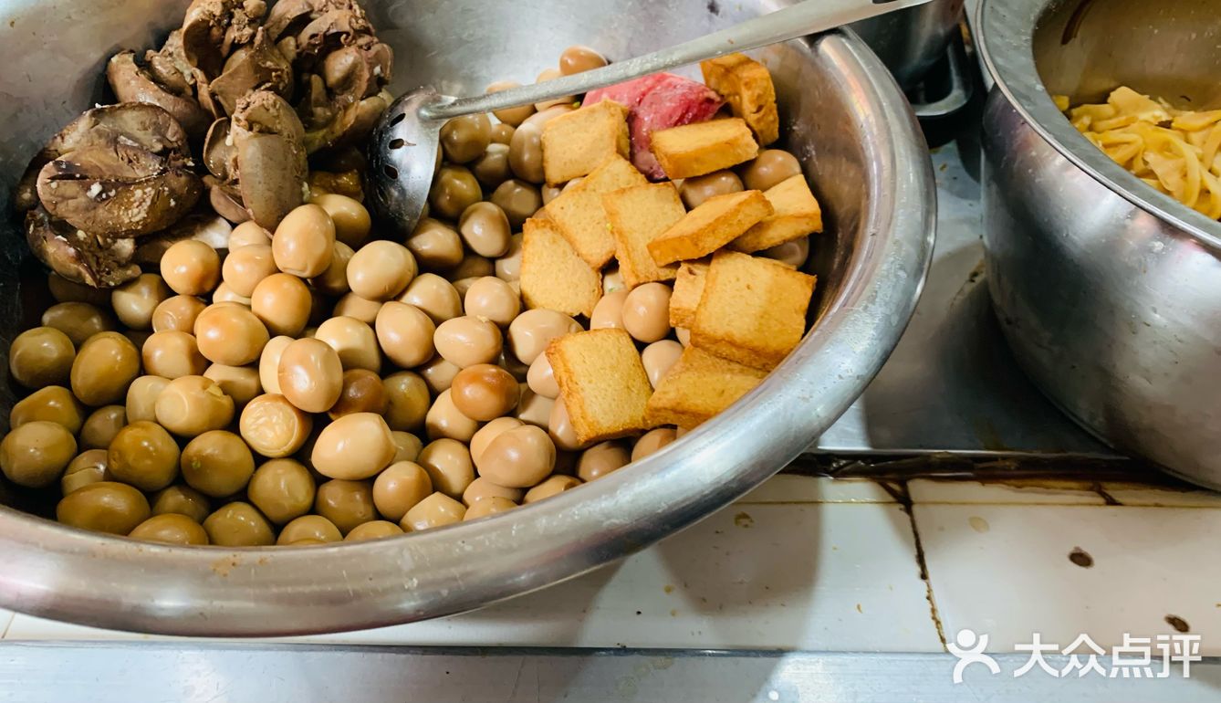 大碗7元,小碗5元的豆花粉丝