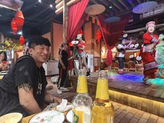 -老滇山寨•云南特色菜•地方菜•民族风情歌舞表演(金碧店)